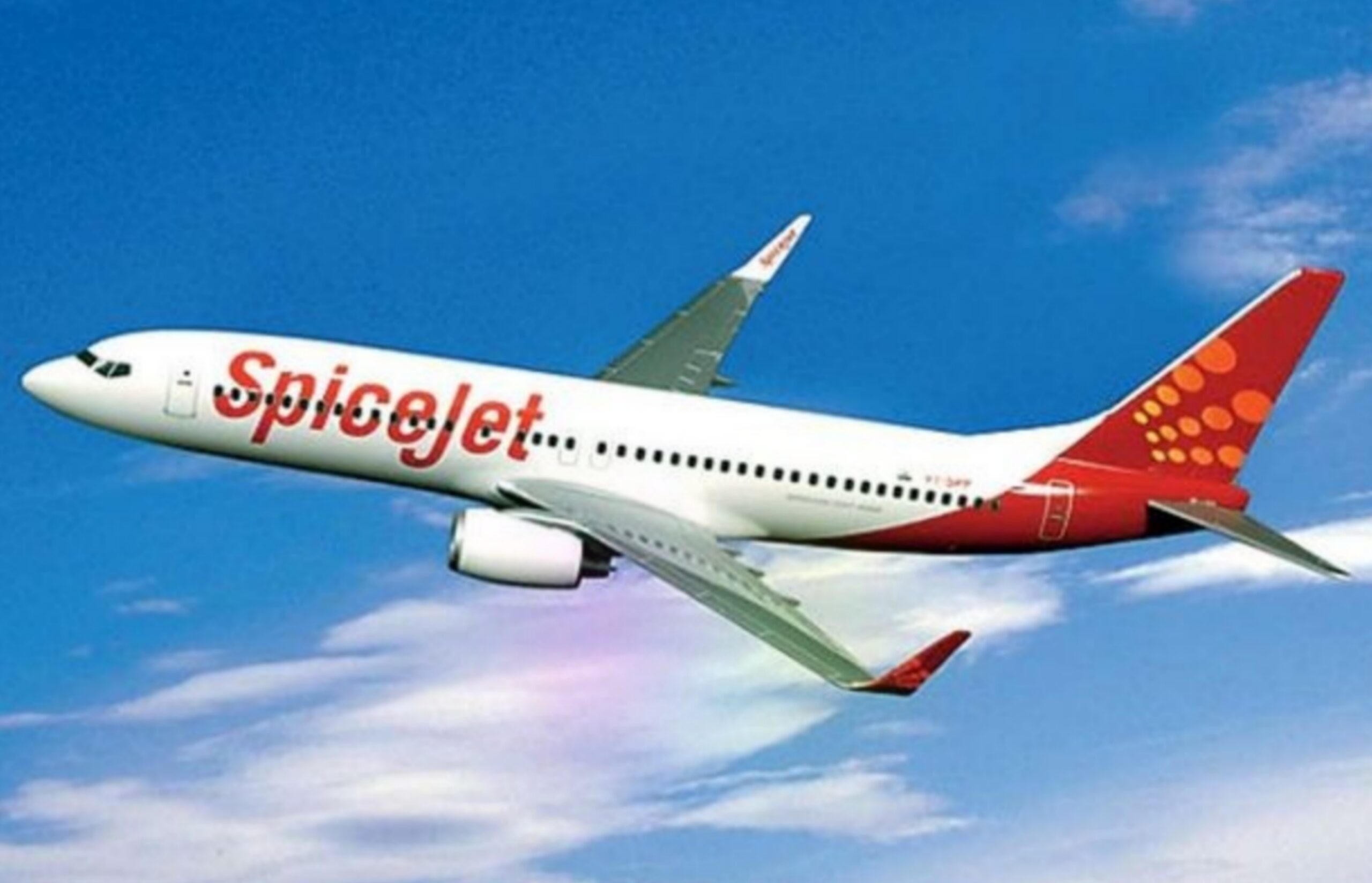 Lack of money is burning Spice Jet! Airlines are struggling to pay their employees