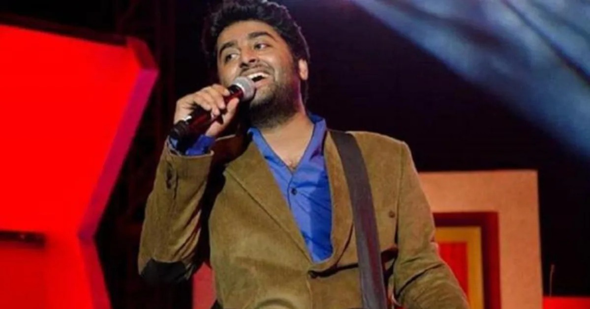 Arijit Singh apologized to actress Mahira from the stage, why?