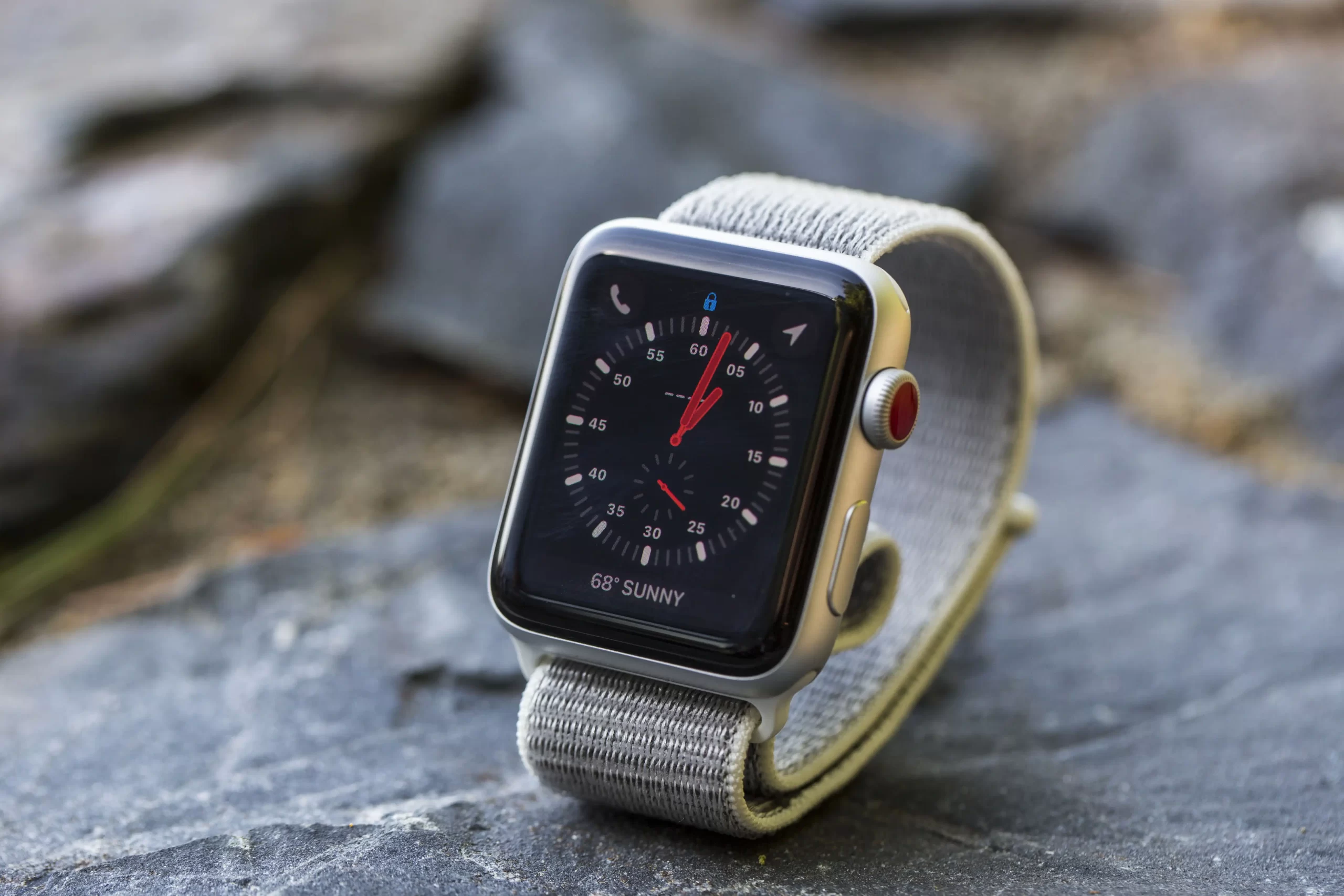 Amazon offers Apple watch at affordable price