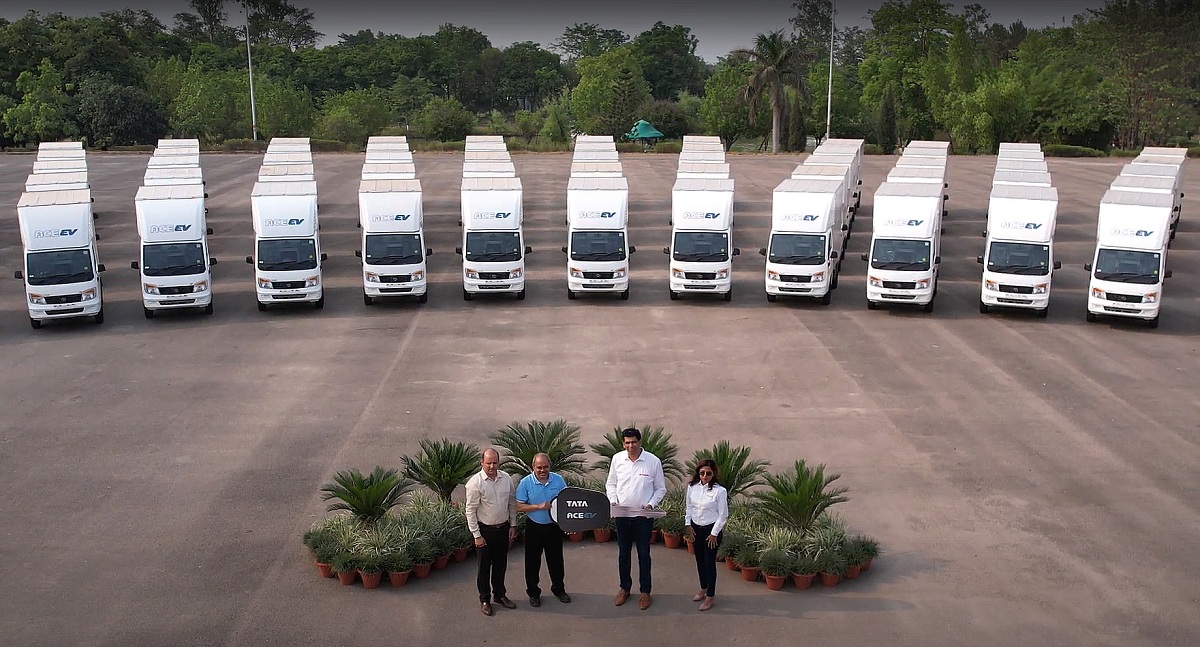 Magenta Mobility deepens partnership with Tata Motors, deploys over 100 Tata Ace EVs