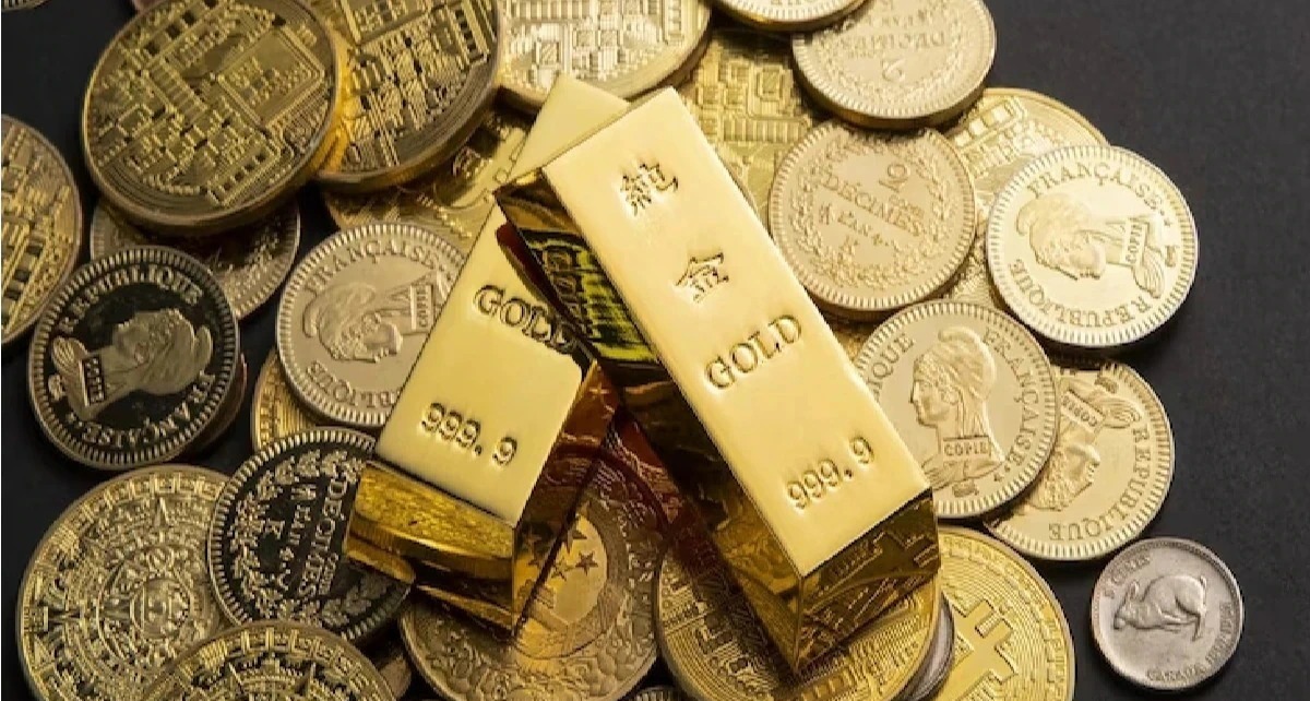 The price of gold dropped a lot at the beginning of the week