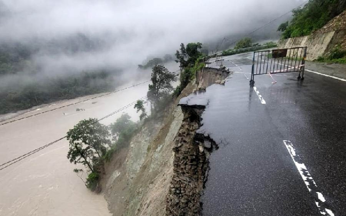 Road connectivity halted on National Highway-10