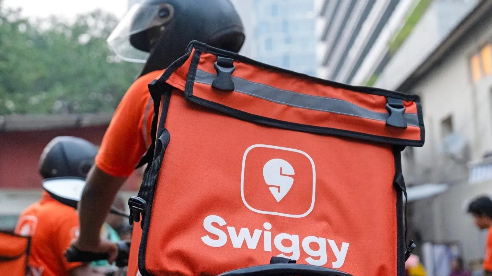 After Zomato, Swiggy Increases Per-Order Fee Amid Rising Costs
