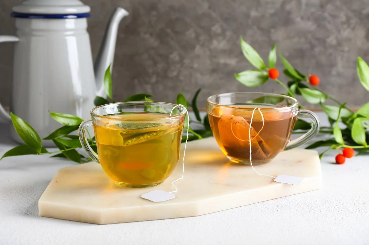 Experts list people who should avoid green tea